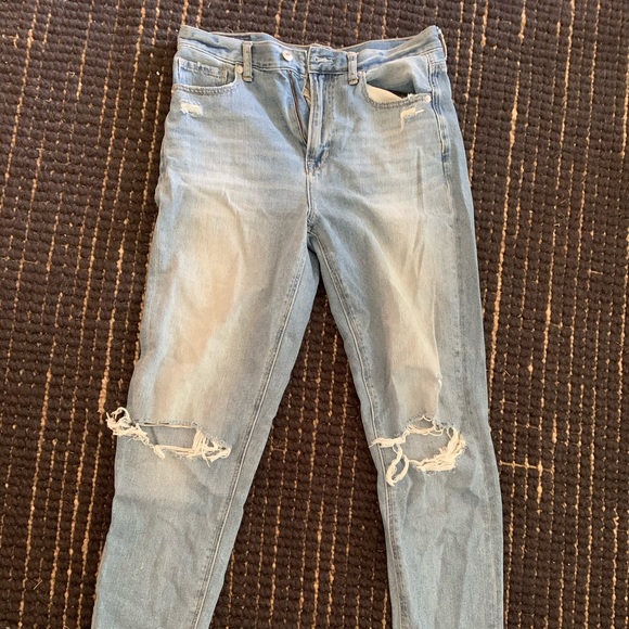 American Eagle Mom Jeans - Picture 1 of 2
